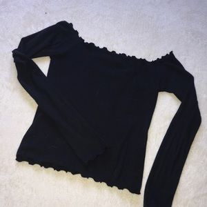 Black over shoulder crop